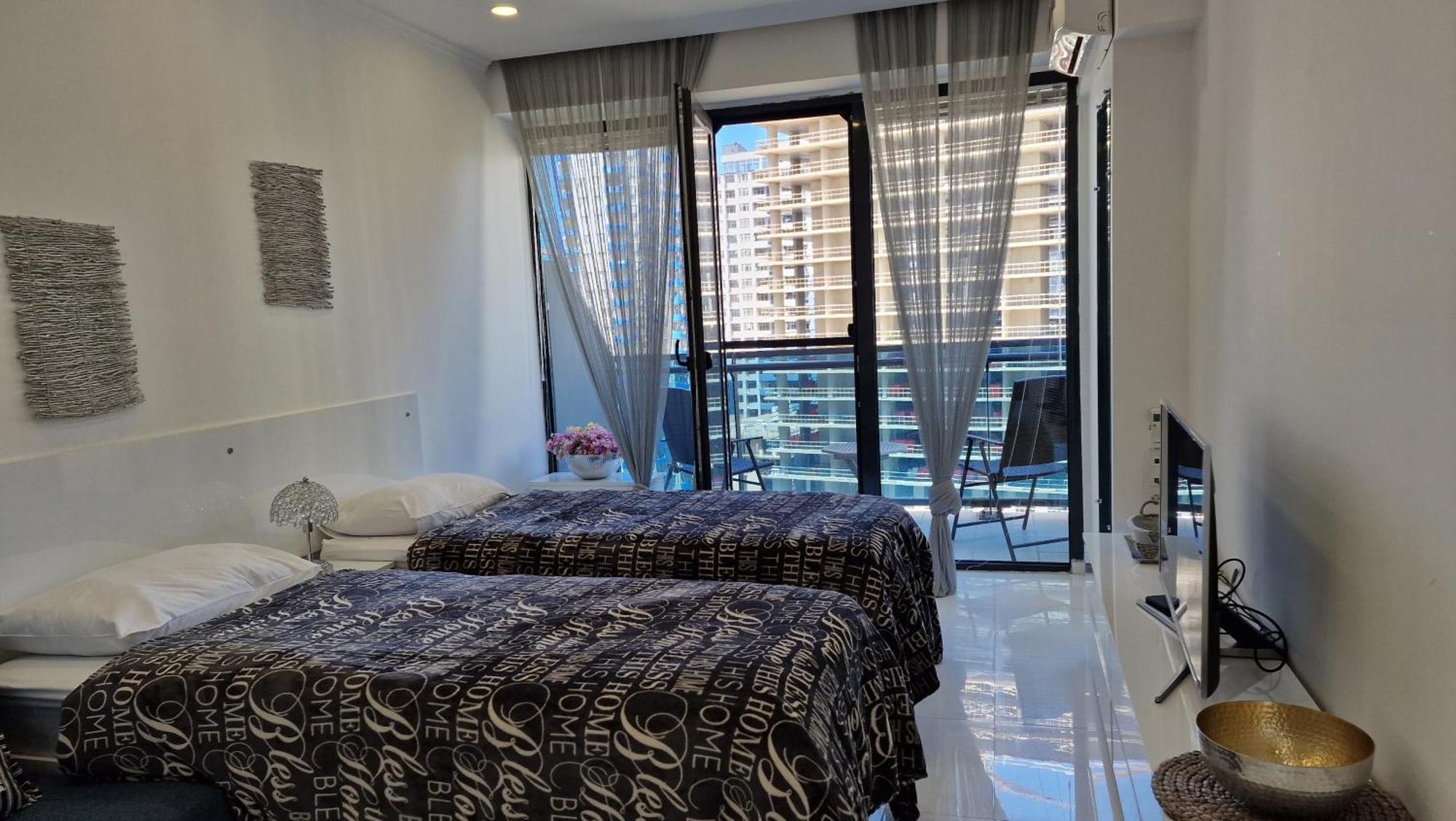 Your Beach Tower Batumi Quarto foto