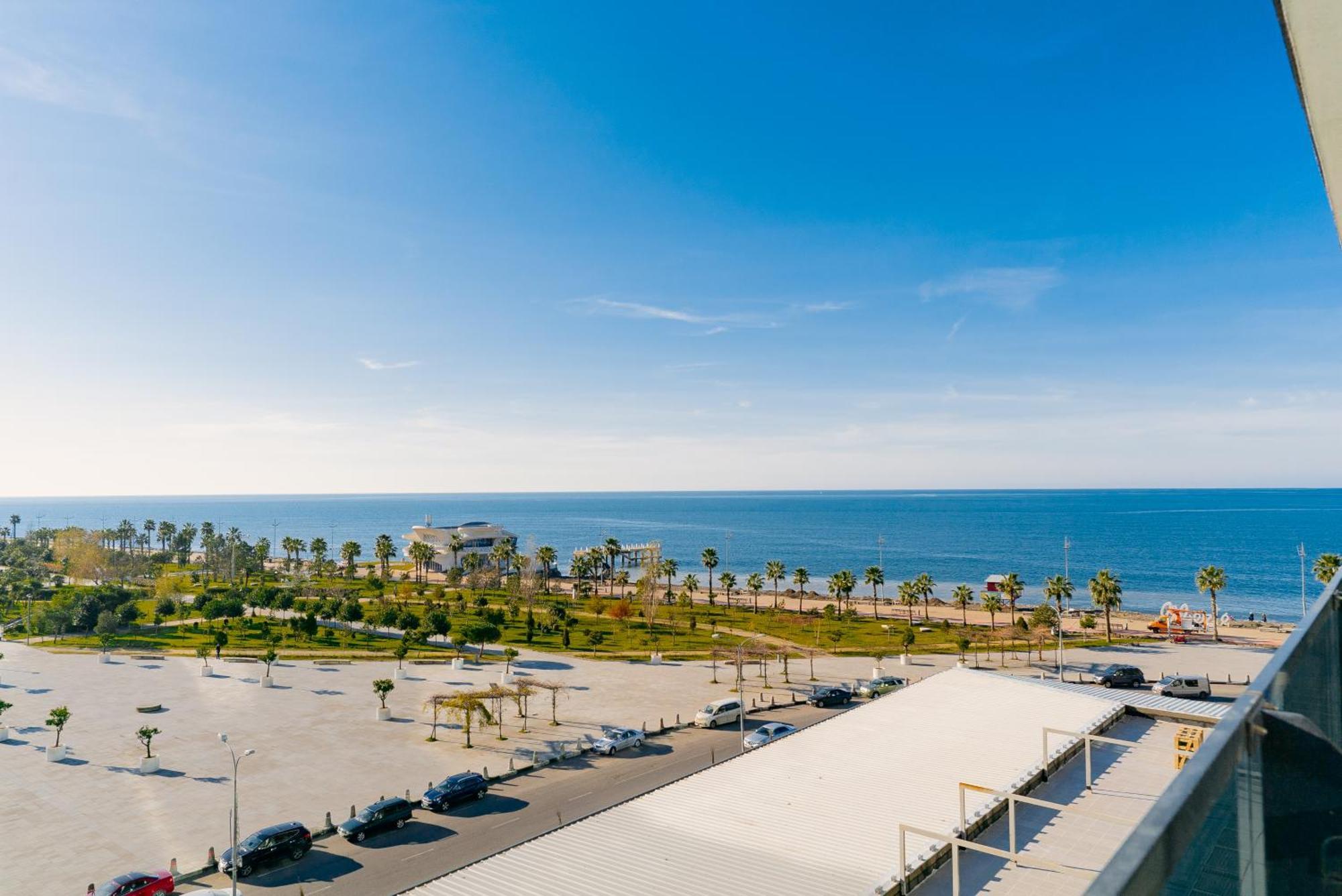 Your Beach Tower Batumi Quarto foto