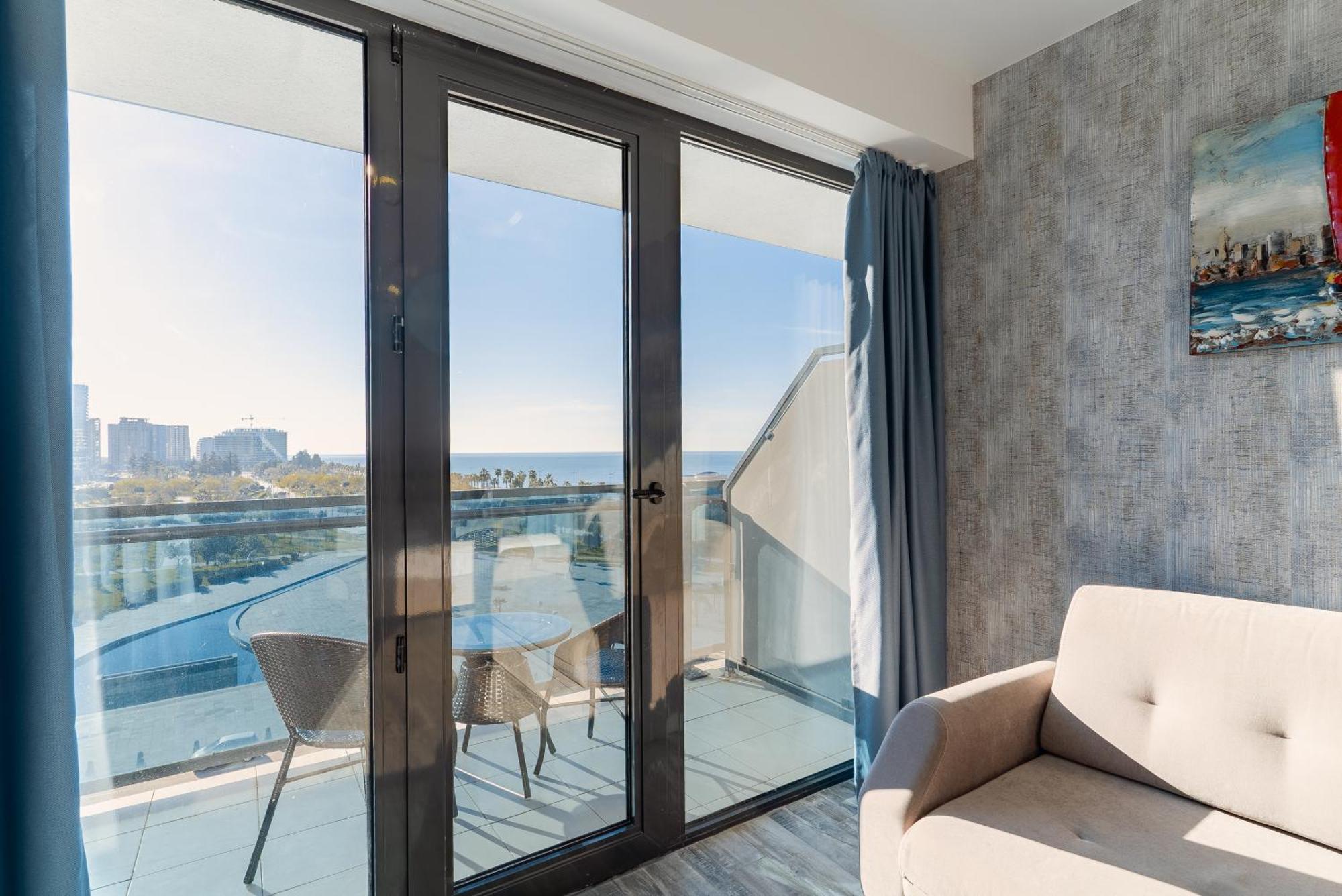 Your Beach Tower Batumi Quarto foto