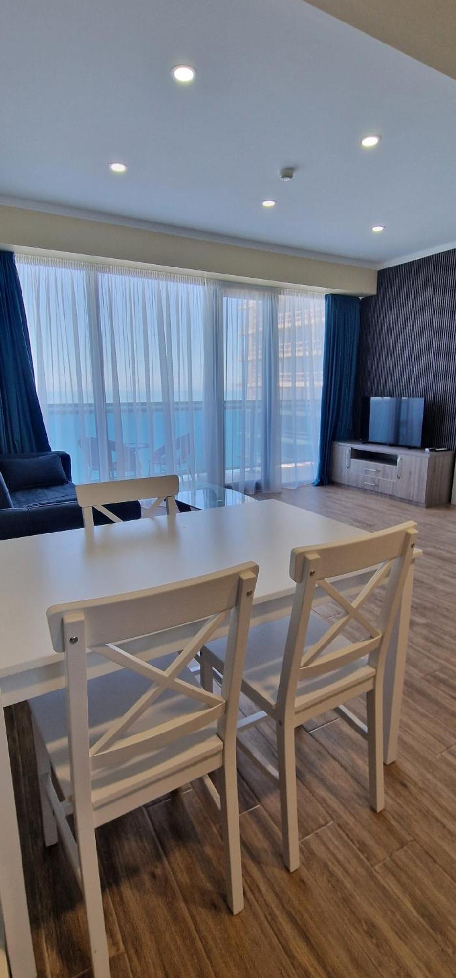 Your Beach Tower Batumi Quarto foto